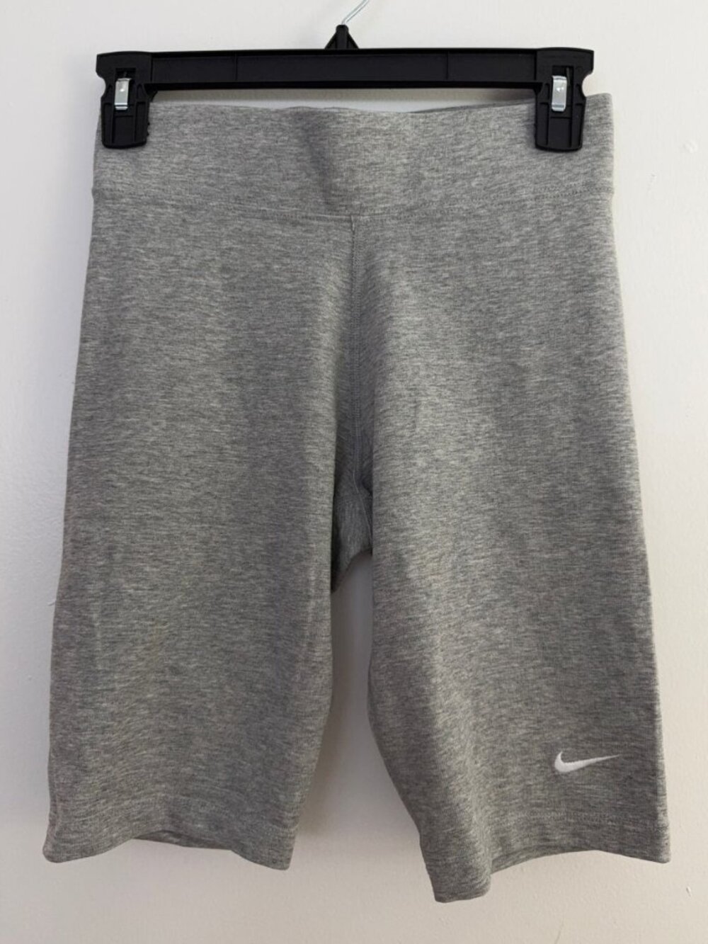 Nike Gray Soft Stretch Biker Shorts Athleisure Basics Size Small